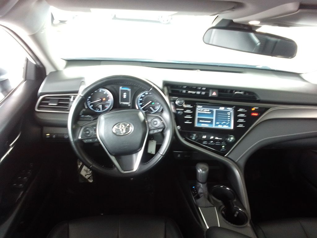 2019 Toyota Camry Image 7