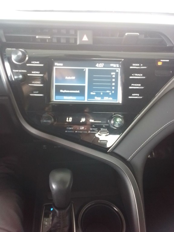 2019 Toyota Camry Image 9