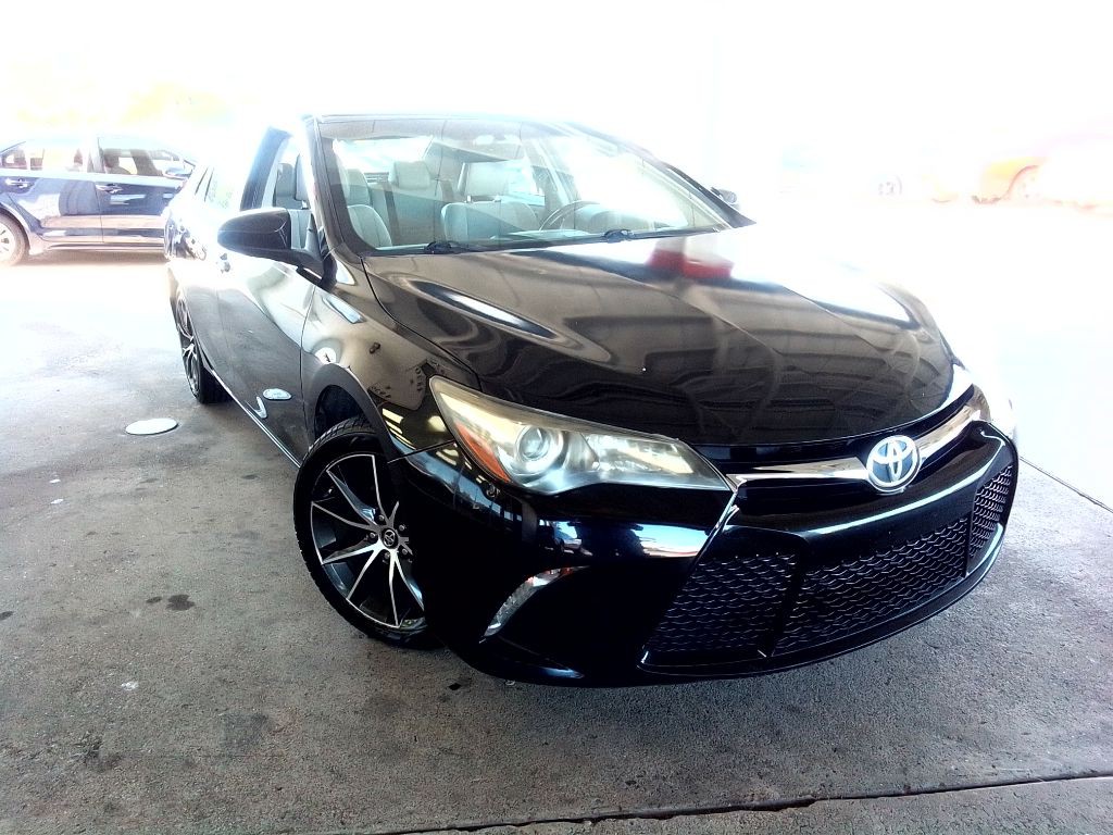 2017 Toyota Camry Image 3