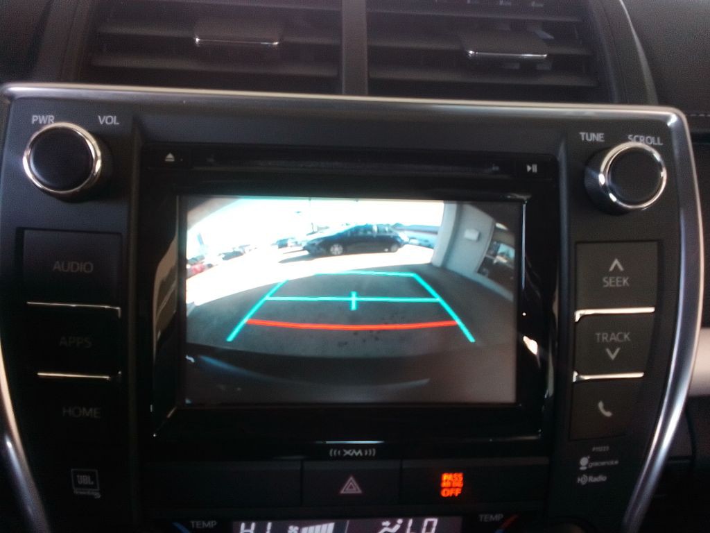 2017 Toyota Camry Image 13