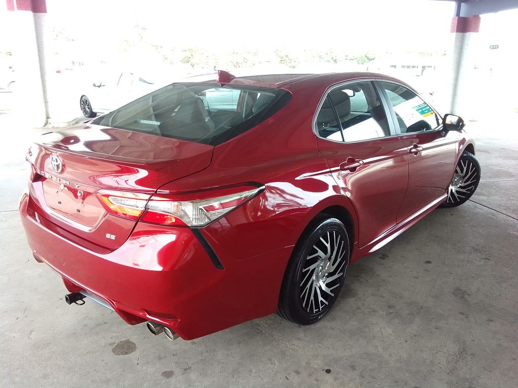 2020 Toyota Camry Image 5
