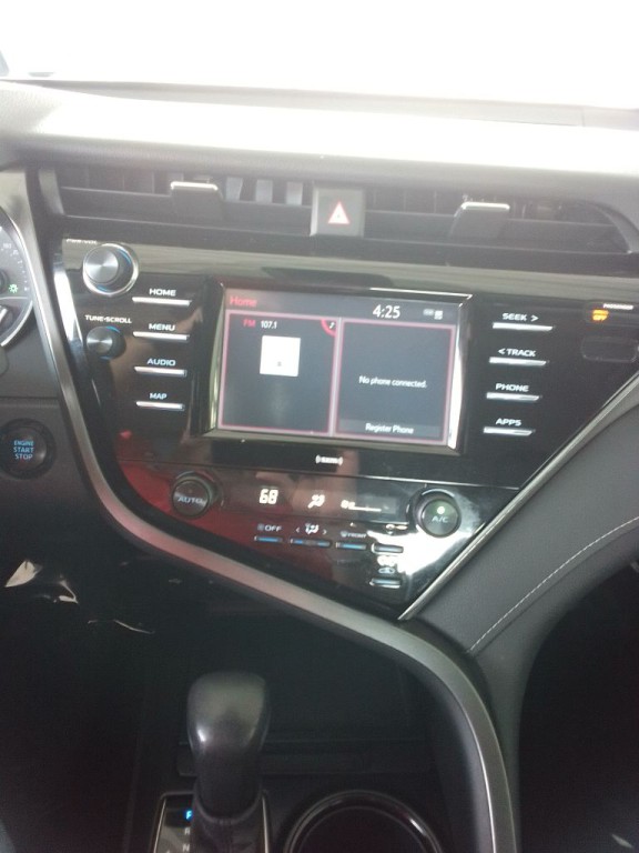 2020 Toyota Camry Image 9