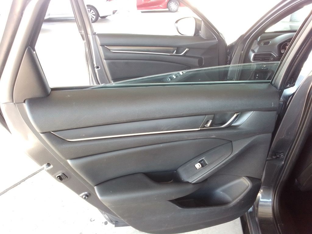 2020 Honda Accord Image 21