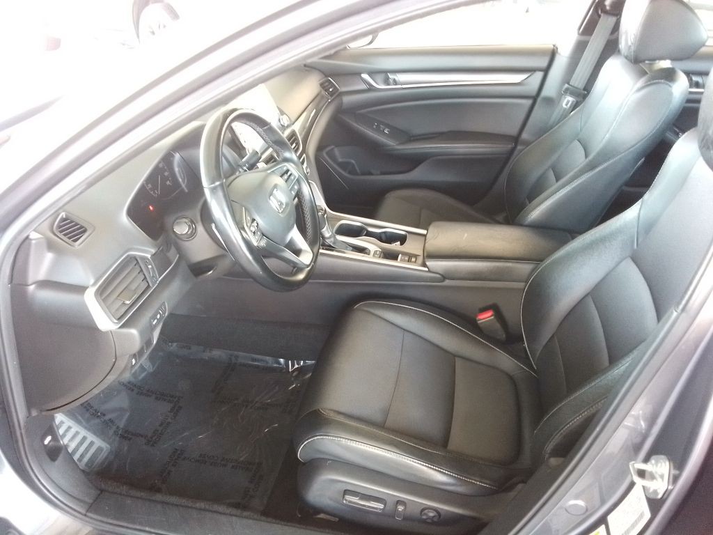 2018 Honda Accord Image 15