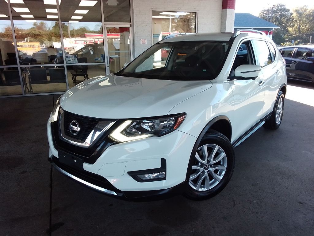 2017 Nissan Rogue Image 1