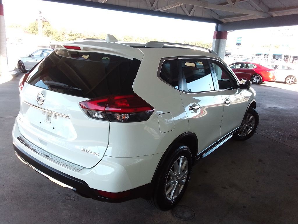 2017 Nissan Rogue Image 5