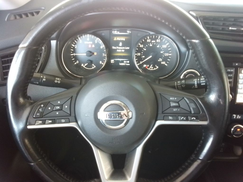 2017 Nissan Rogue Image 8