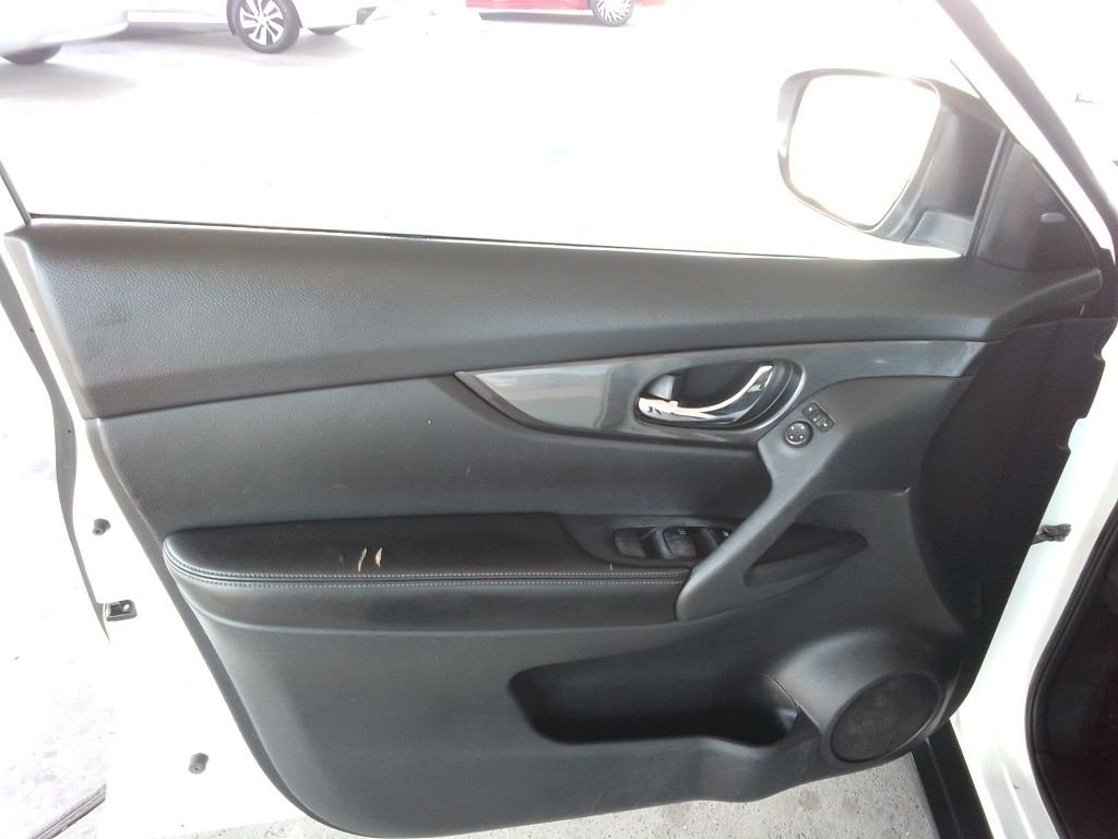 2017 Nissan Rogue Image 20