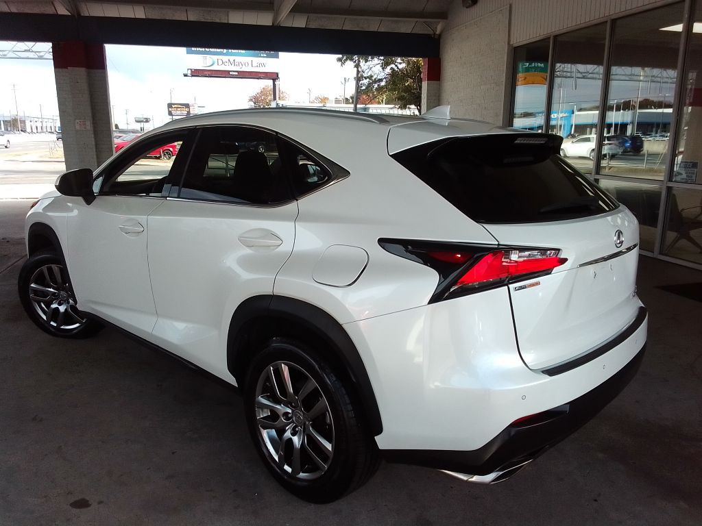 2016 Lexus NX Image 4