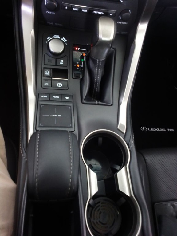 2016 Lexus NX Image 11