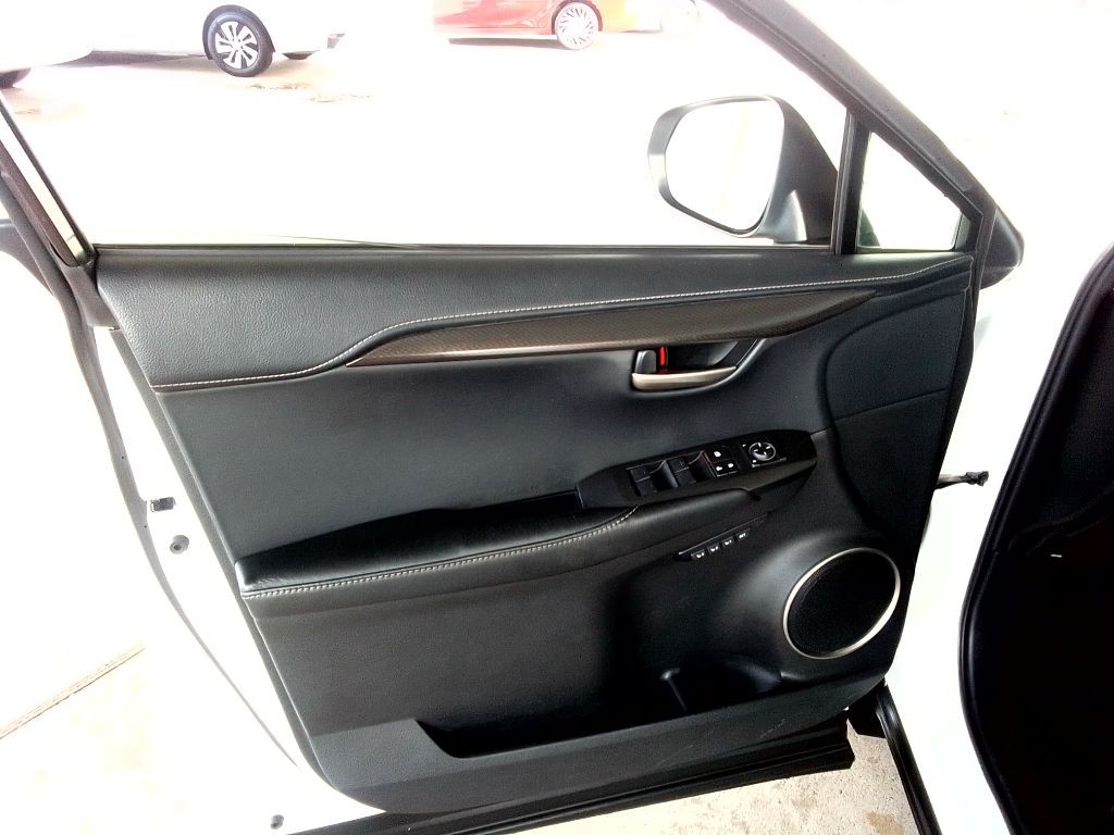 2016 Lexus NX Image 22