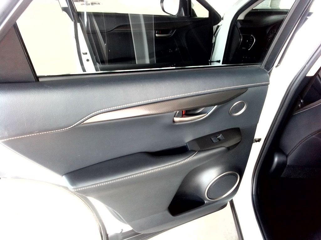2016 Lexus NX Image 23