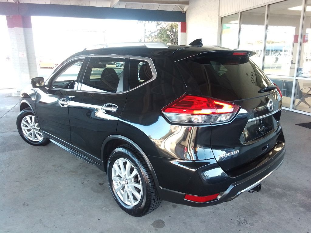 2017 Nissan Rogue Image 4