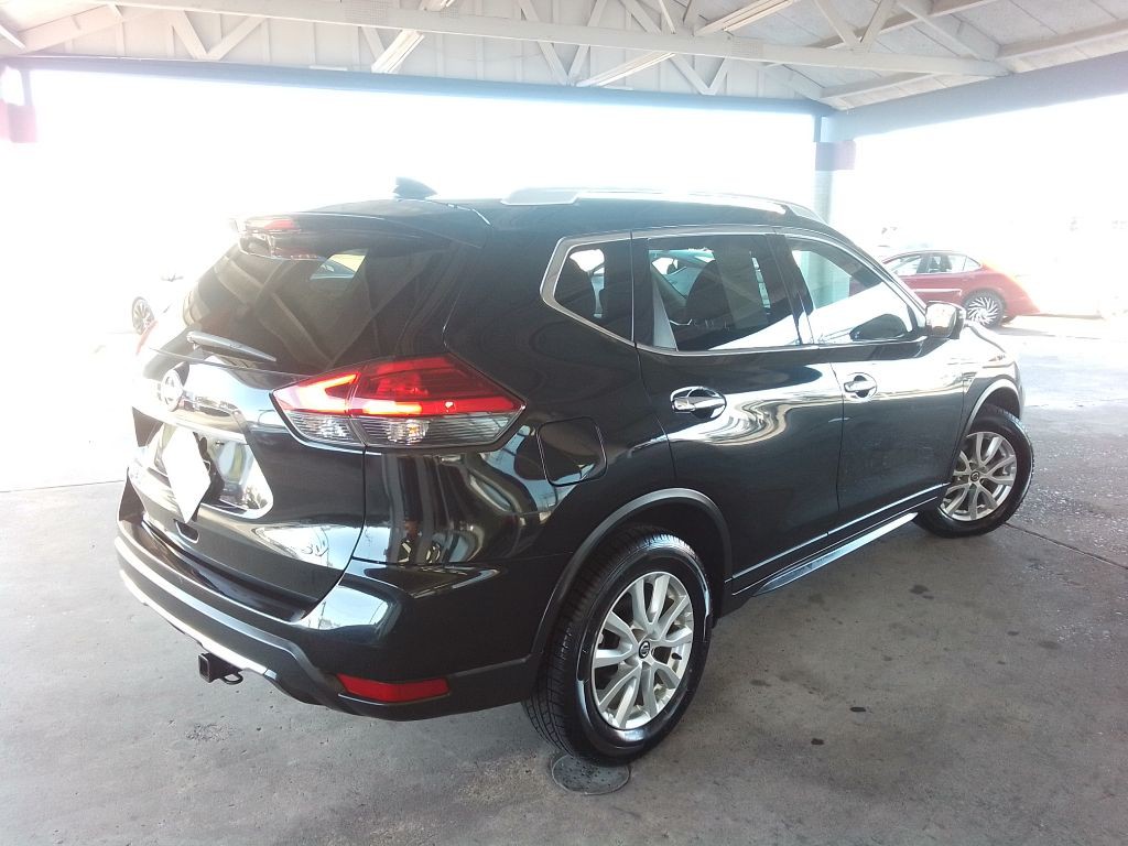 2017 Nissan Rogue Image 5