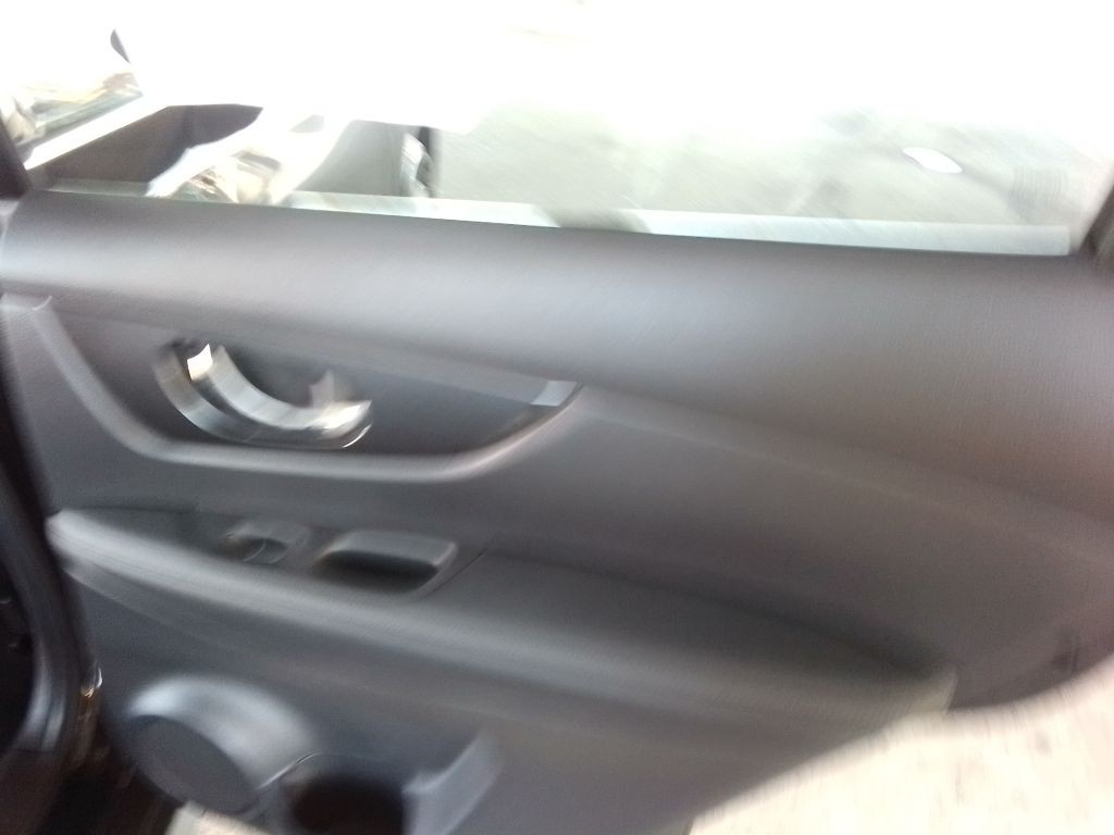 2017 Nissan Rogue Image 21
