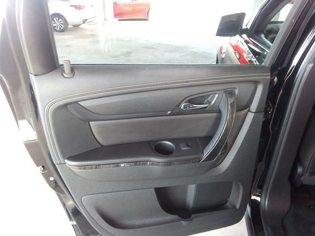 2017 GMC Acadia Image 29