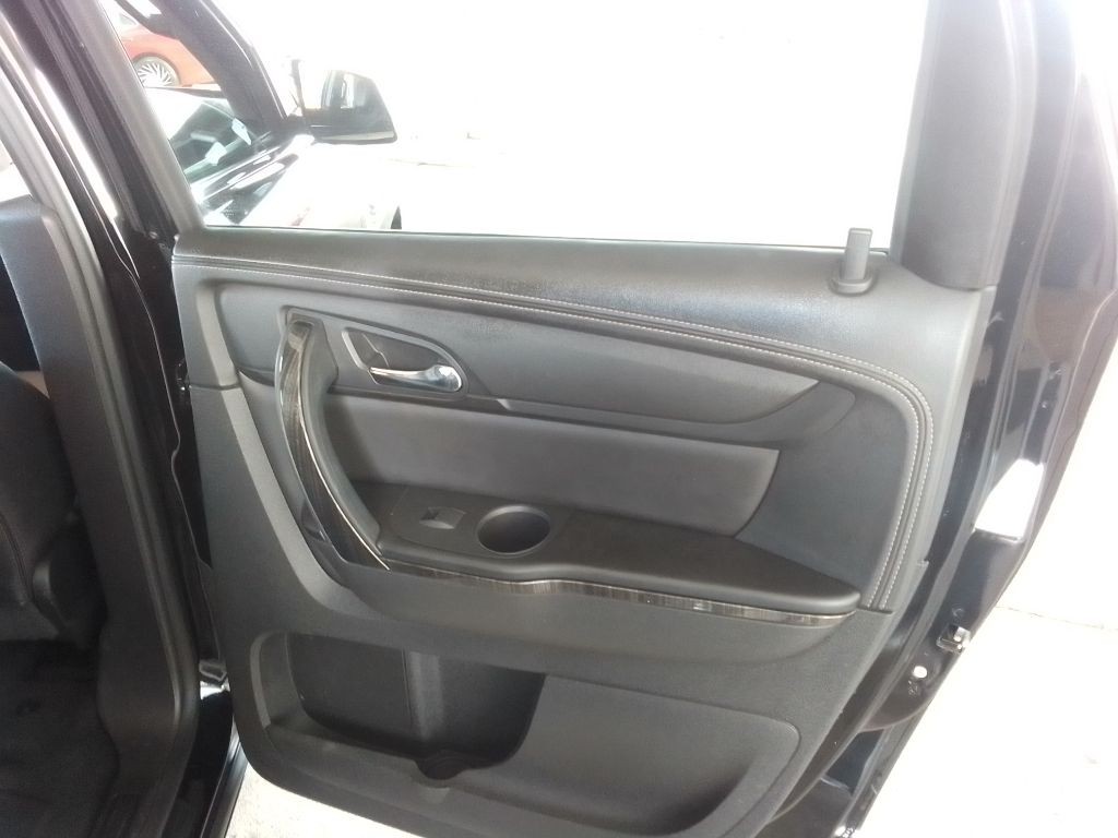 2017 GMC Acadia Image 30
