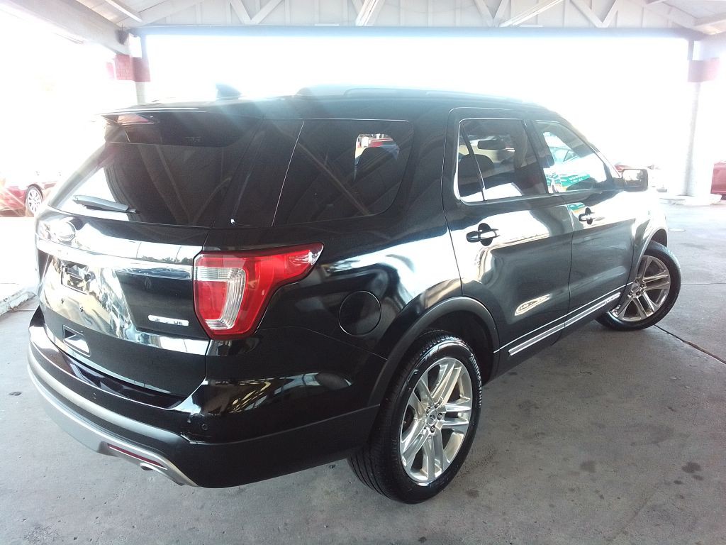 2016 Ford Explorer Image 5