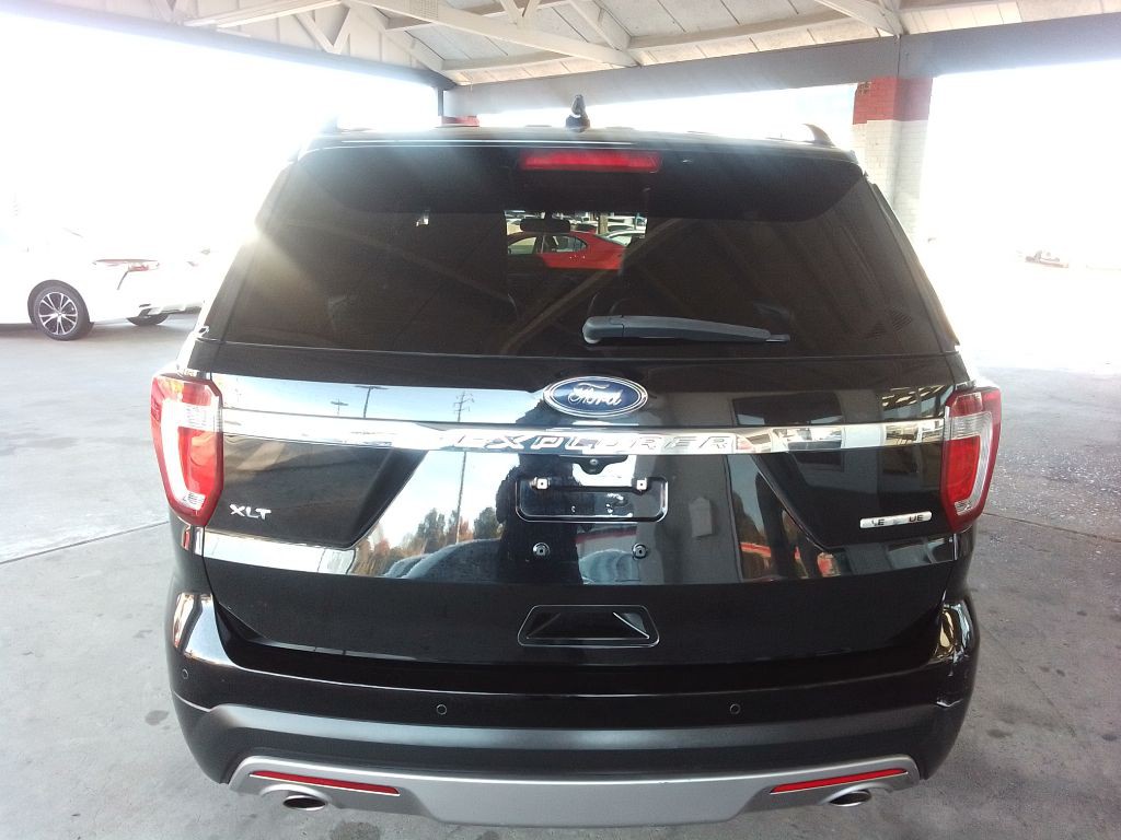 2016 Ford Explorer Image 6