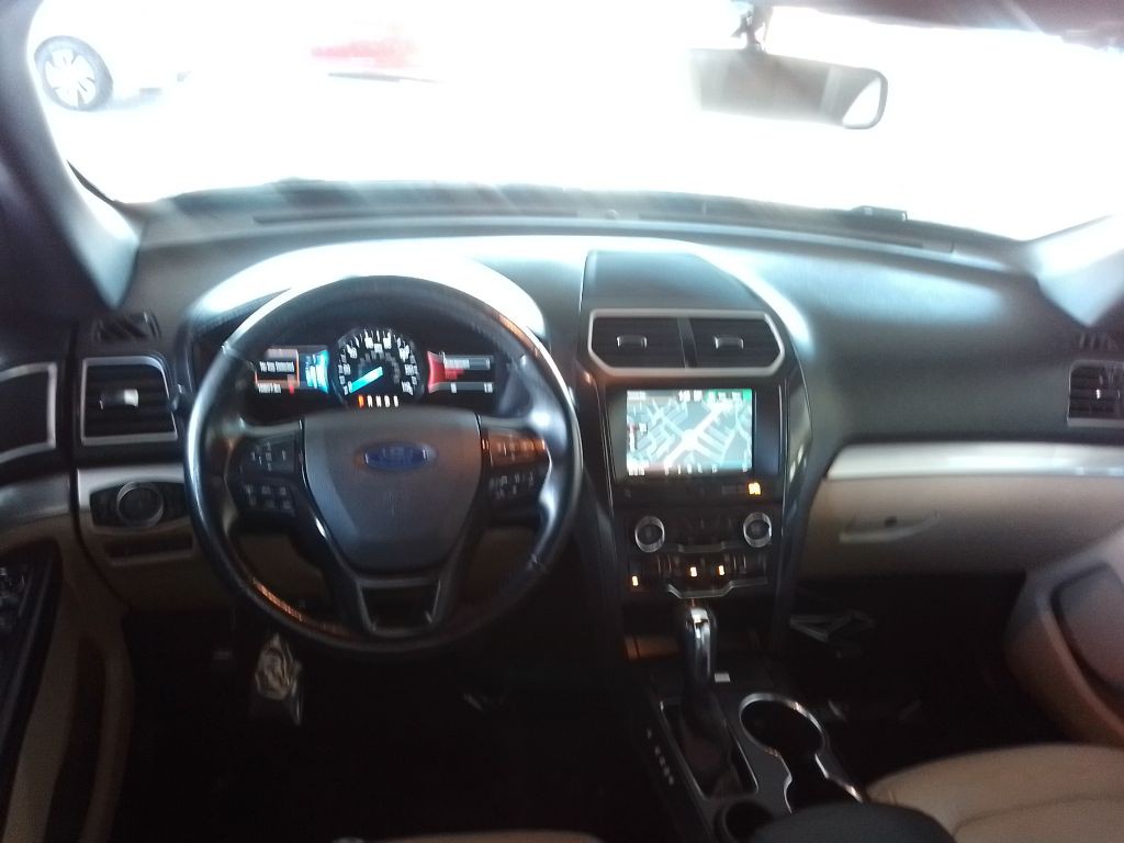 2016 Ford Explorer Image 7