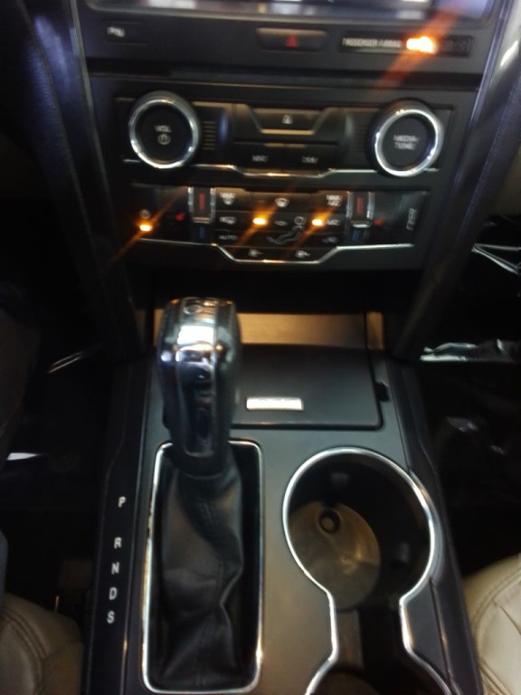 2016 Ford Explorer Image 10