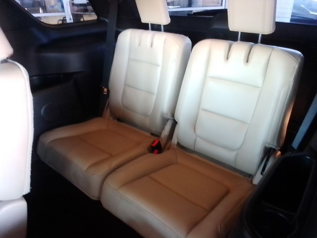 2016 Ford Explorer Image 17