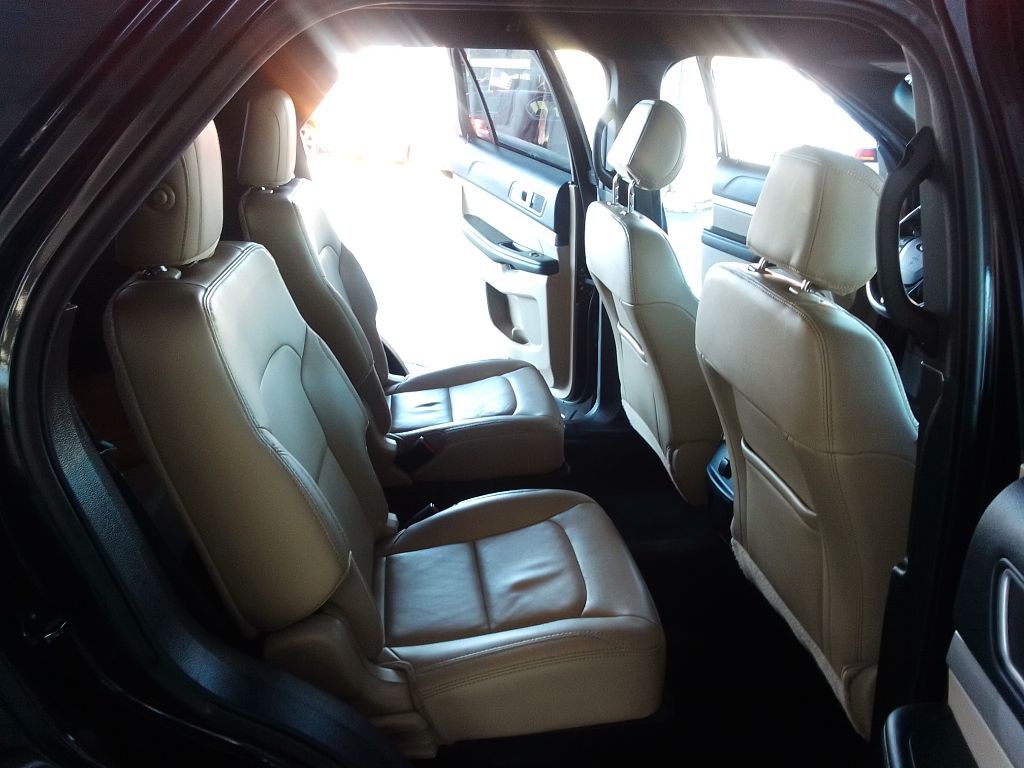 2016 Ford Explorer Image 19