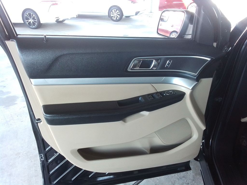 2016 Ford Explorer Image 22