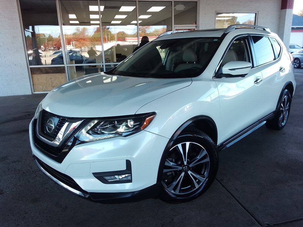 2017 Nissan Rogue Image 1