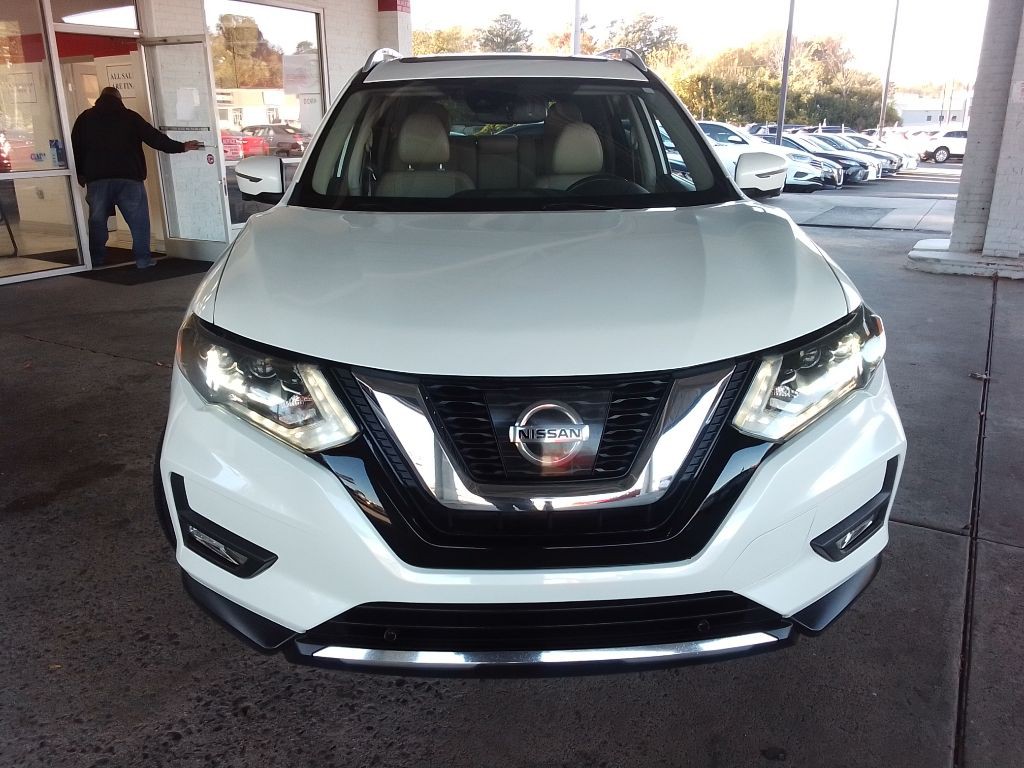 2017 Nissan Rogue Image 2
