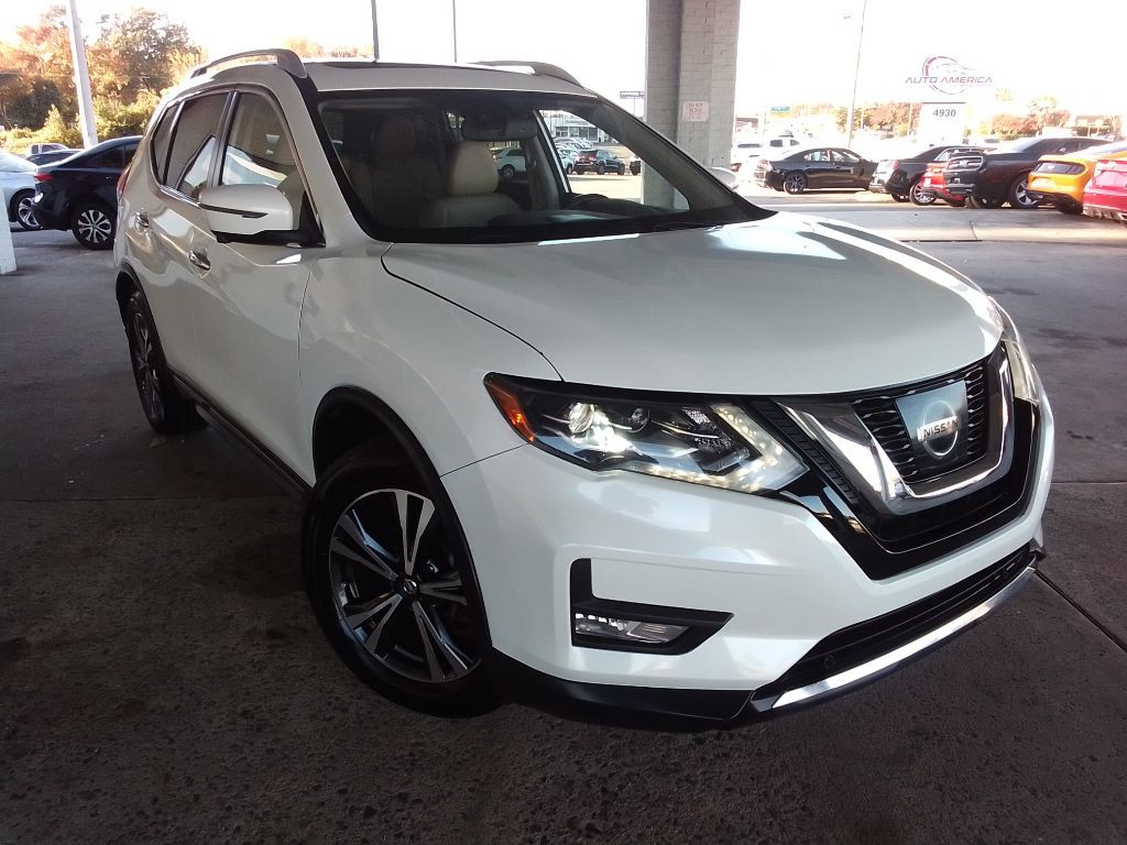2017 Nissan Rogue Image 3