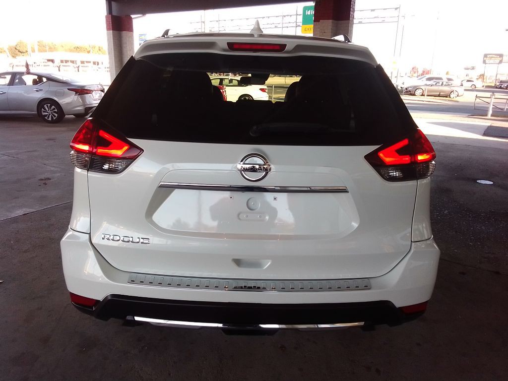 2017 Nissan Rogue Image 6