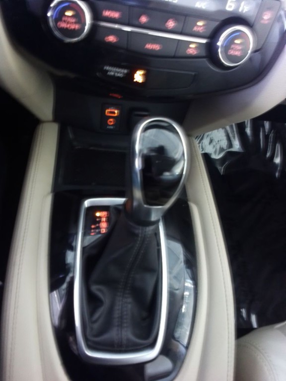 2017 Nissan Rogue Image 11