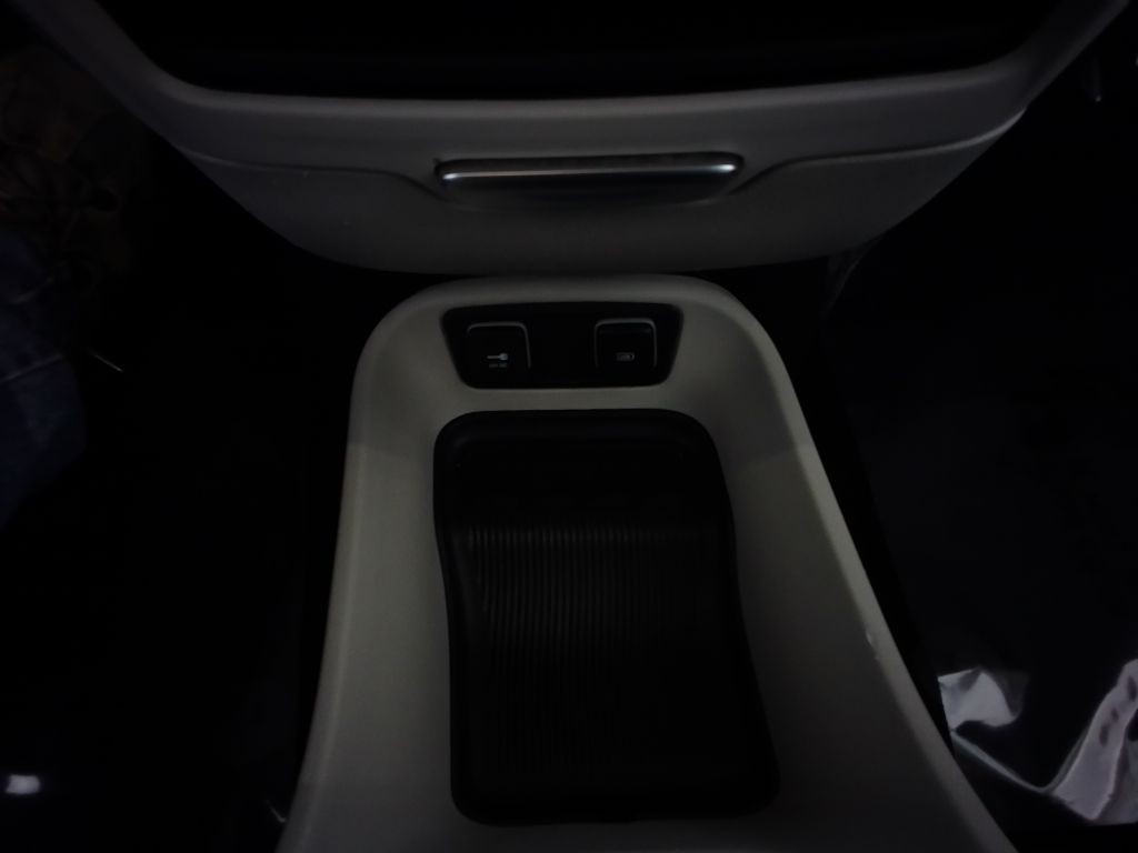 2018 Chrysler Pacifica Image 11