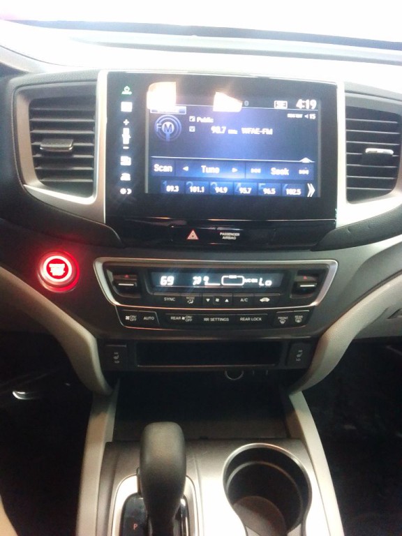 2016 Honda Pilot Image 11