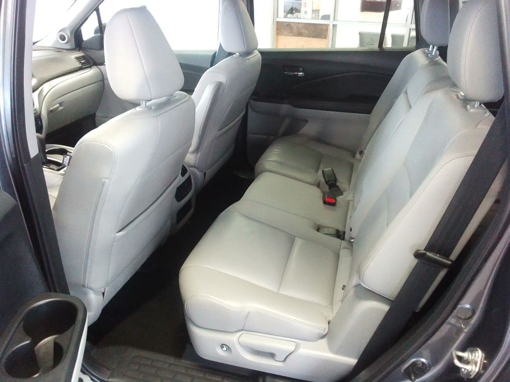 2016 Honda Pilot Image 16