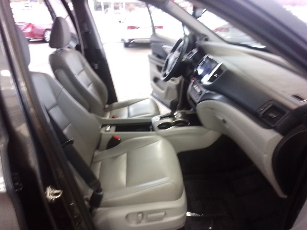 2016 Honda Pilot Image 18