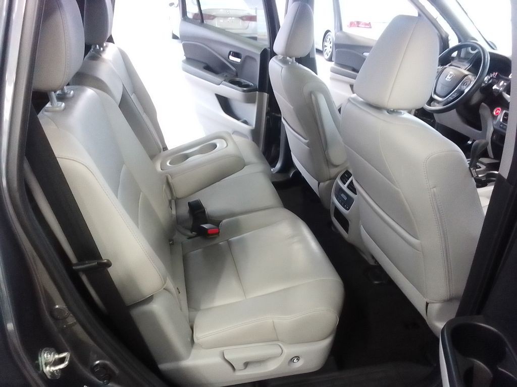2016 Honda Pilot Image 19