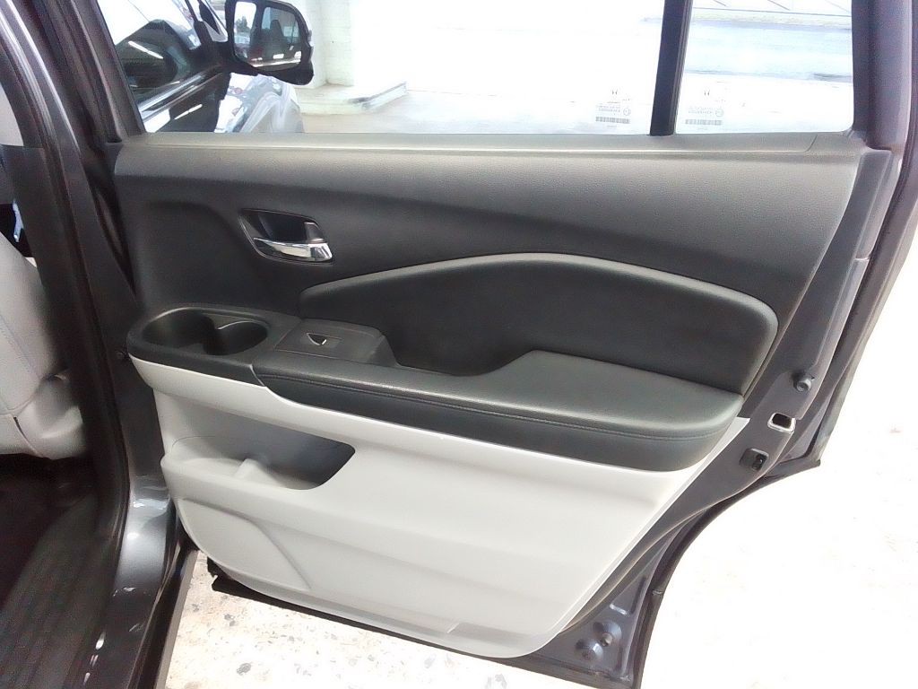 2016 Honda Pilot Image 25