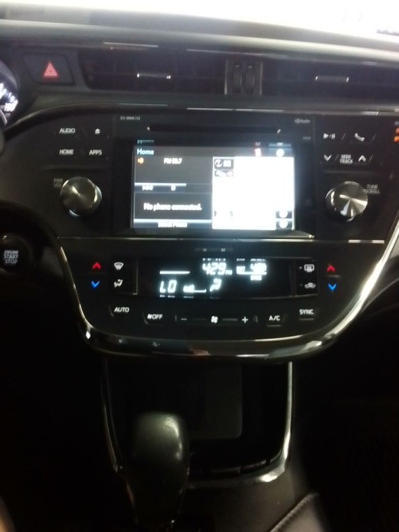 2017 Toyota Avalon Image 9