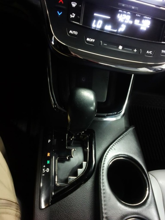 2017 Toyota Avalon Image 10