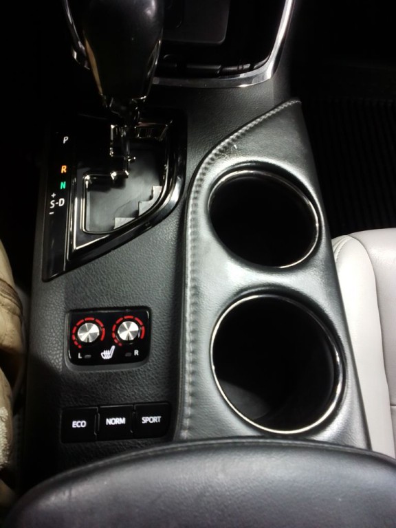 2017 Toyota Avalon Image 11