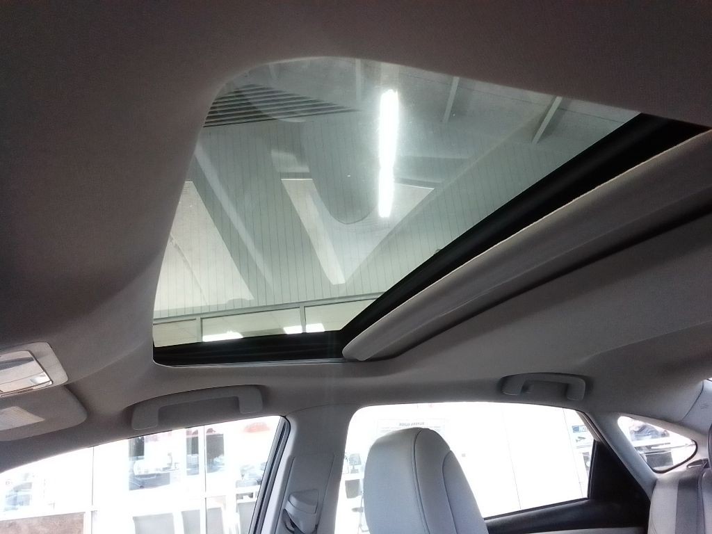 2017 Toyota Avalon Image 15