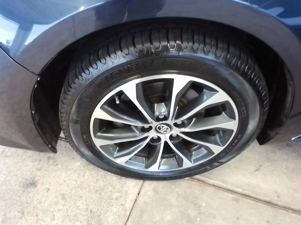 2017 Toyota Avalon Image 26