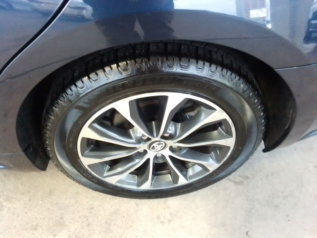 2017 Toyota Avalon Image 28