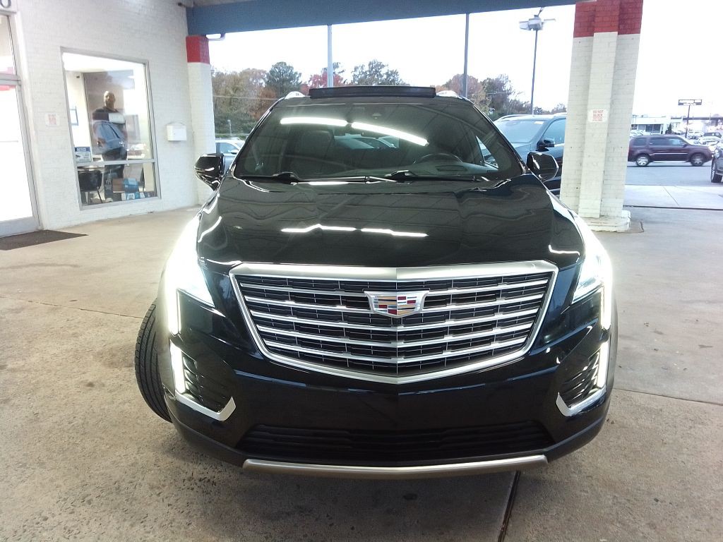 2017 Cadillac XT5 Image 2