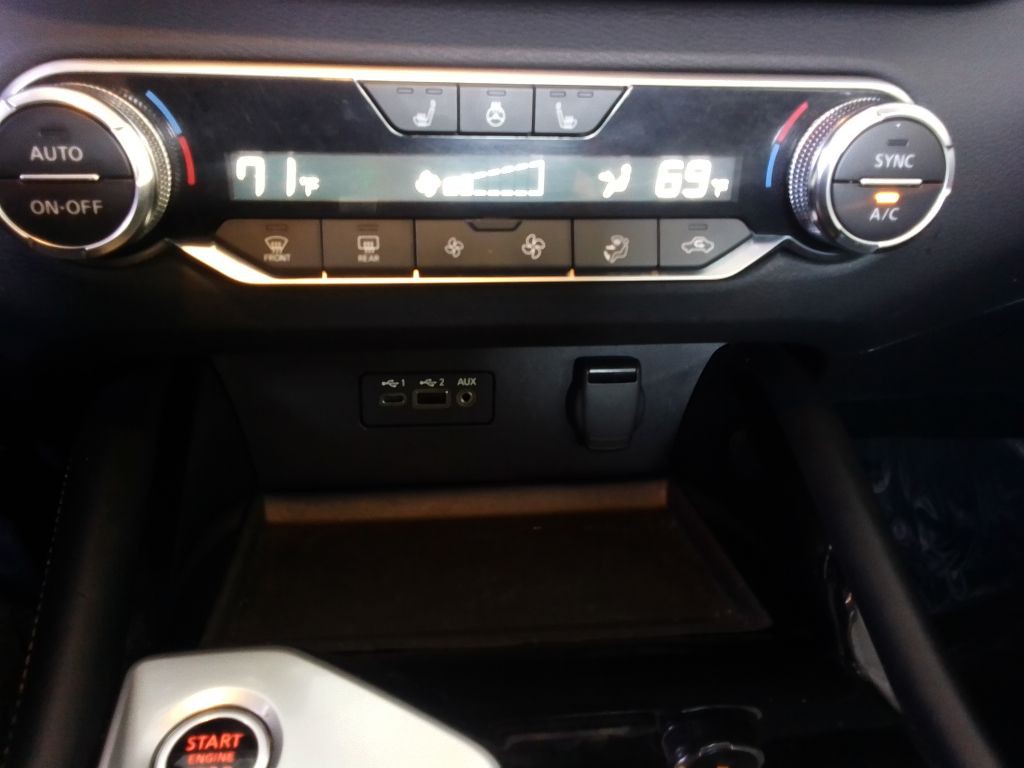 2020 Nissan Altima Image 10