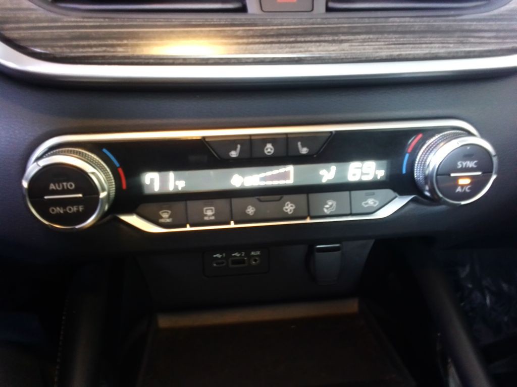 2020 Nissan Altima Image 13