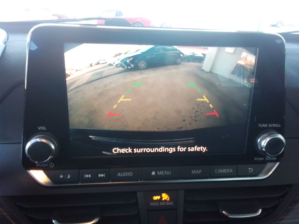 2020 Nissan Altima Image 14