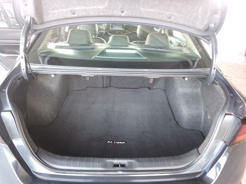 2020 Nissan Altima Image 21